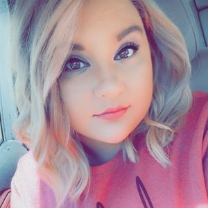 Meet your Posher, Brittney